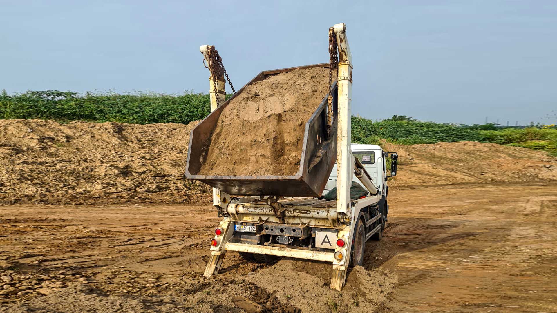 Container auf Baustelle | AC Containerdienst